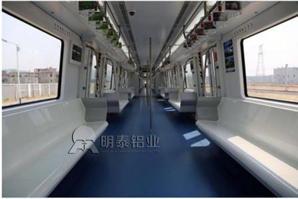 透过重庆轨道5号车厢将采用铝合金车厢，发现车厢用铝优点